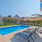 Lavanta Villalari Vila *